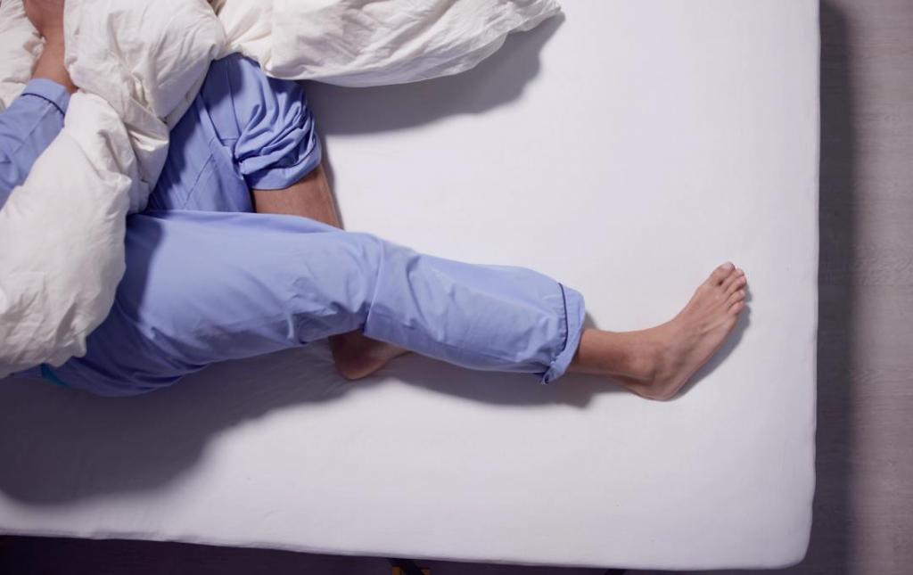 Sleep and Circulation: Maintaining Healthy Circulation Through Rest 6 Sleep has a profound effect on how your legs circulate blood