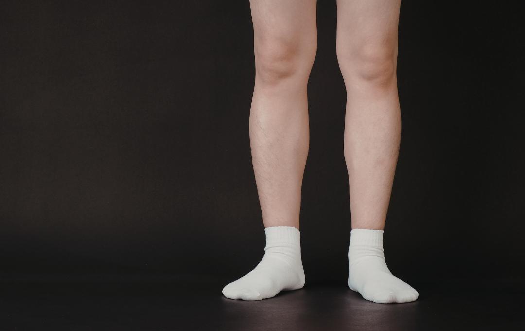 Why Do My Legs Hurt When I Stand Still? 1 Learn about how standing still might lead to leg pain, which could also mean a venous issue